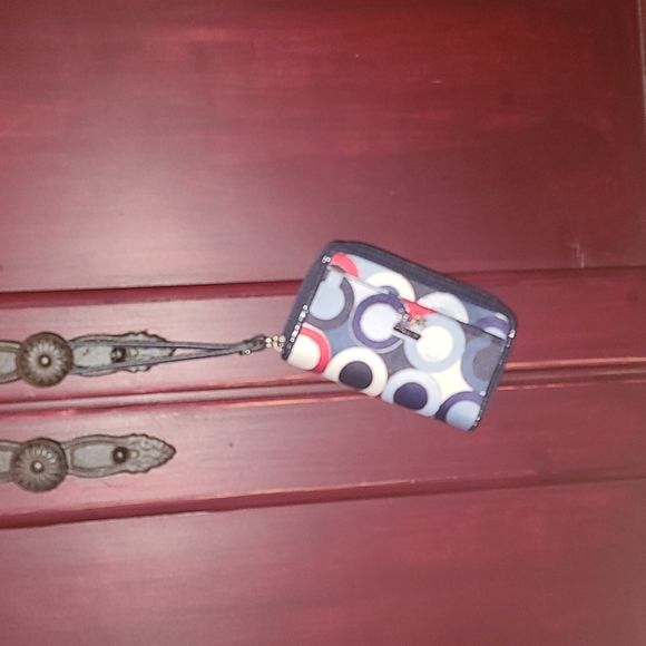 Coach purse - Picture 5 of 6